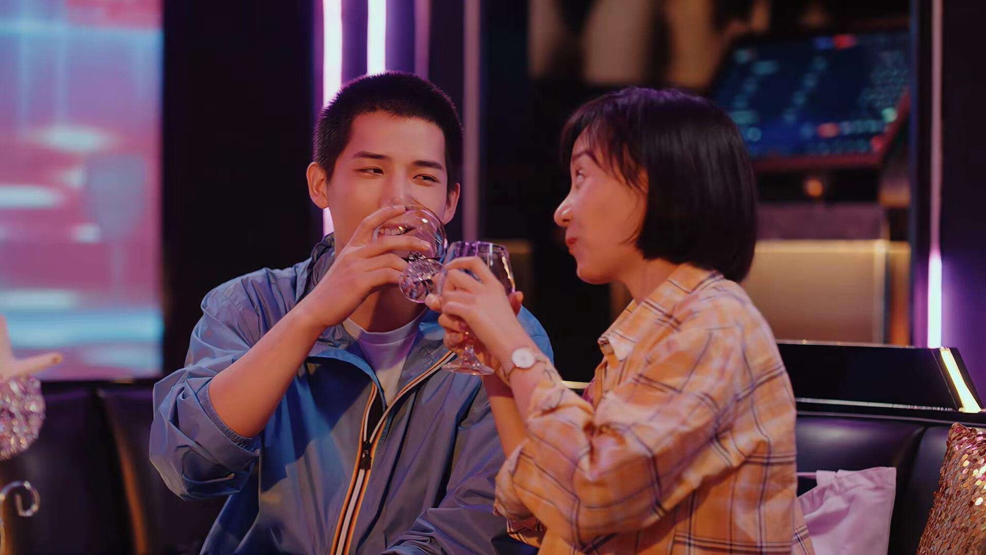 短暂休整结束球队重返训练场开启备战新阶段，重返球场的句子