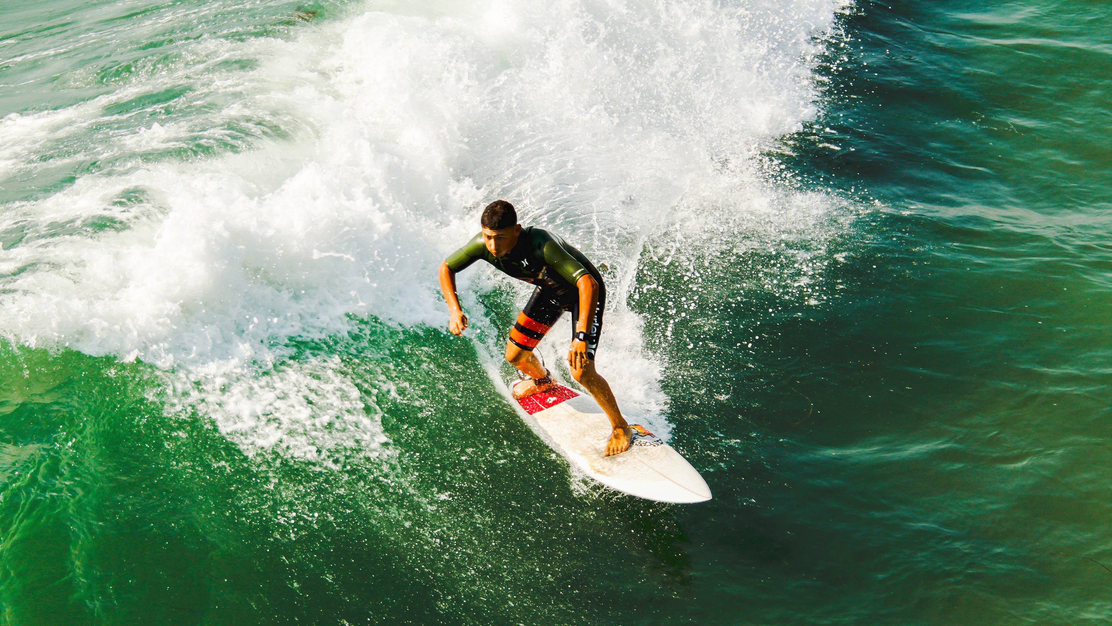 欧冠四分之一决赛:巴萨对阵皇马,经典德比来袭,巴萨欧冠4连胜