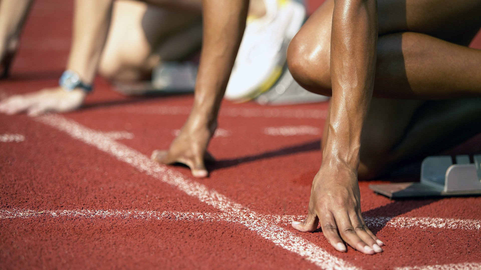 电竞主题馆在多地开放吸引年轻人打卡体验，电竞主题展馆